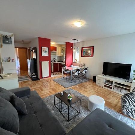 Apartman West - Private Parking Place Zagreb Buitenkant foto