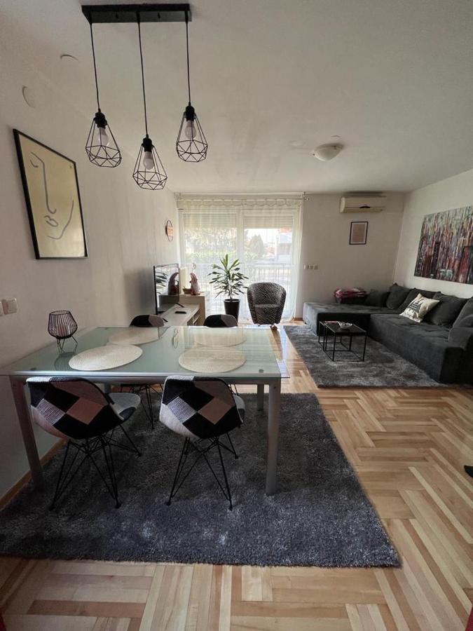 Apartman West - Private Parking Place Zagreb Buitenkant foto