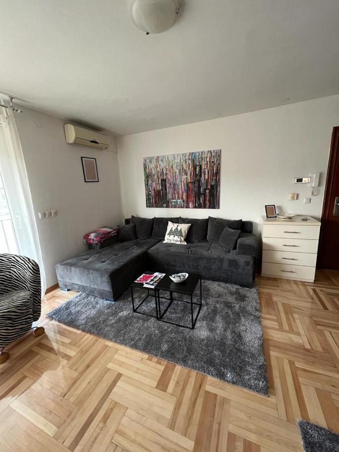 Apartman West - Private Parking Place Zagreb Buitenkant foto