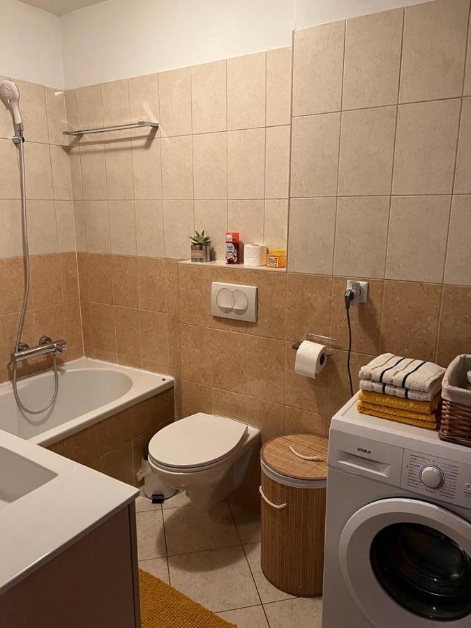Apartman West - Private Parking Place Zagreb Buitenkant foto