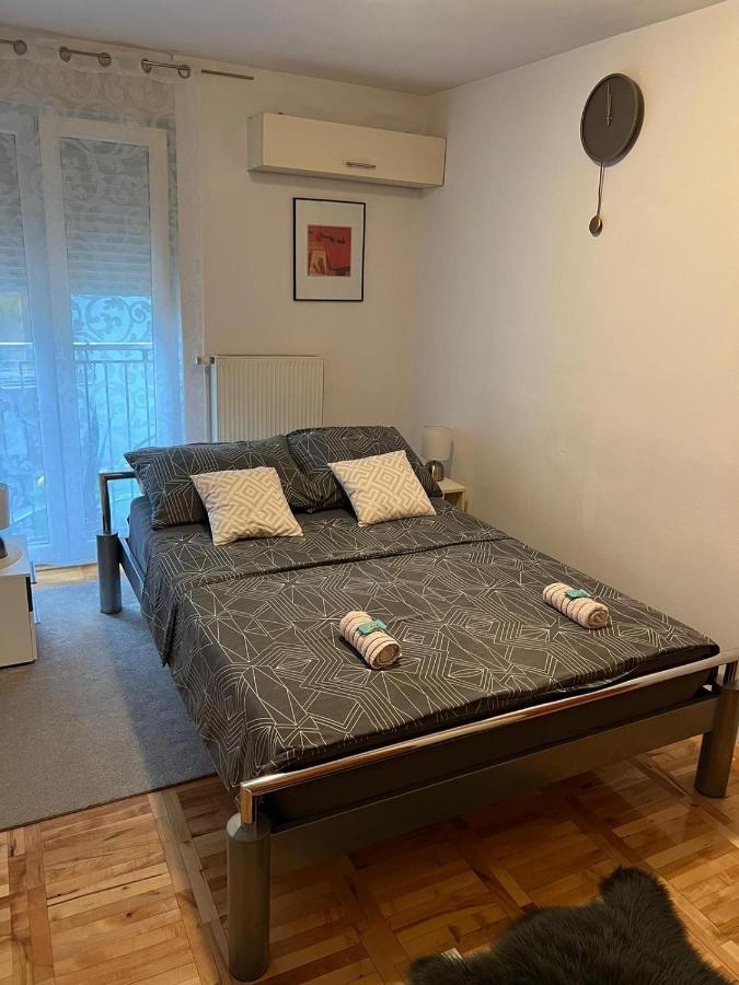 Apartman West - Private Parking Place Zagreb Buitenkant foto