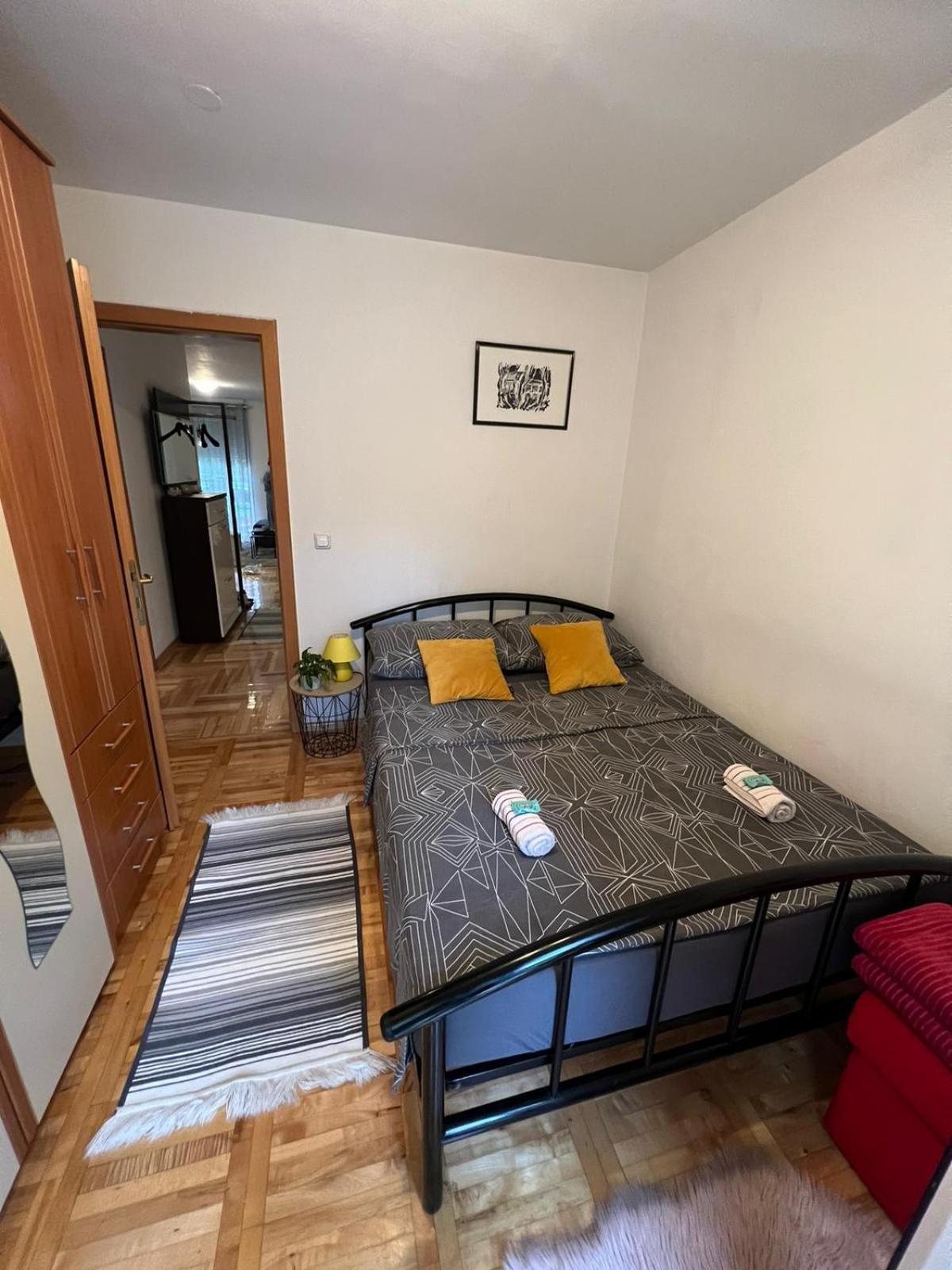 Apartman West - Private Parking Place Zagreb Buitenkant foto
